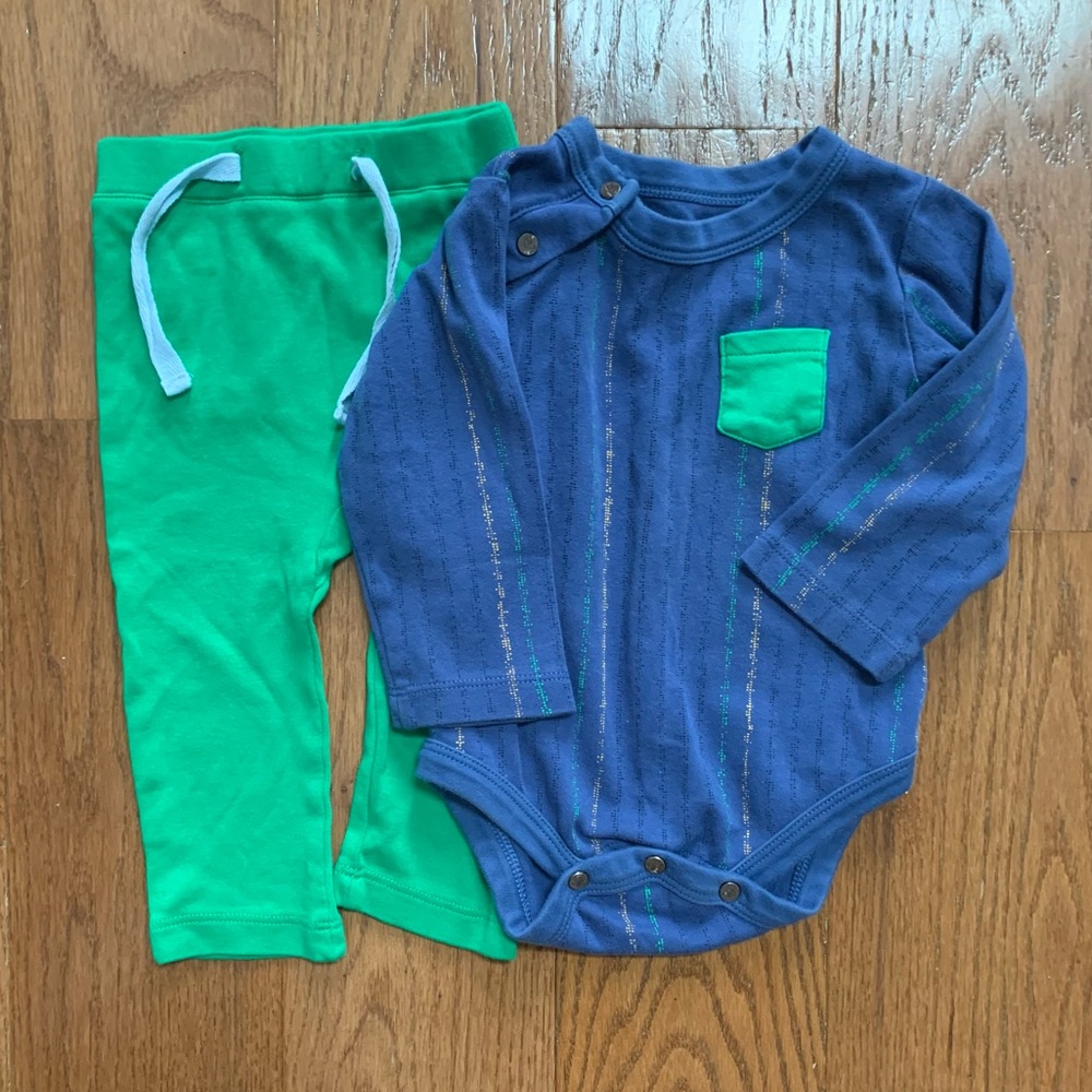 Organic Cotton Long-sleeved Bodysuit & Pants